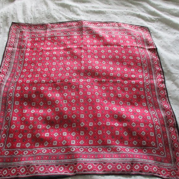 Pink floral 1960s silk scarf - Picture 2 of 6